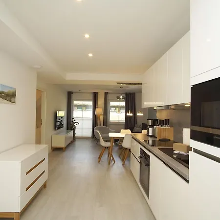 Mit Balkon, Gratis Sauna- Und Schwimmbadnutzung Im Ahoi In Sellin - Haus Inselwind Meersonne Lägenhet