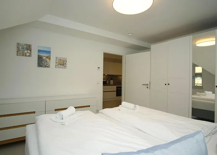 Mit Balkon, Gratis Sauna- Und Schwimmbadnutzung Im Ahoi In Sellin - Haus Inselwind Meersonne